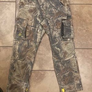 Camo pants real tree